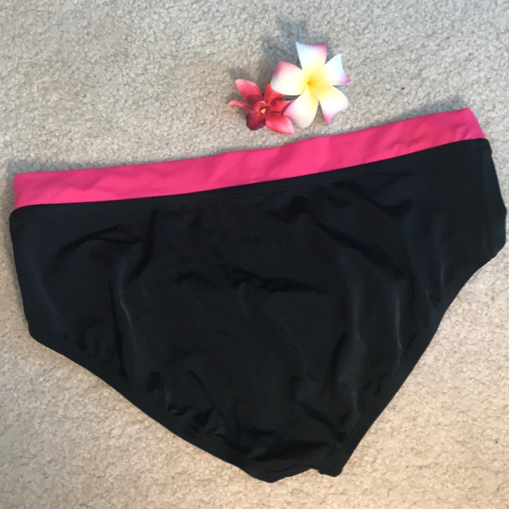 ST. JOHN’S BAY Pink/Black Swim Bottoms